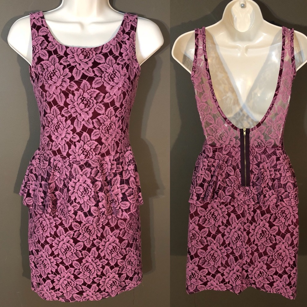 #PARTYDRESS 😍 Maroon floral lace dress w/ peplum